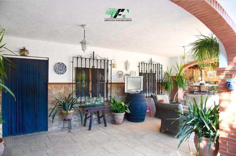 Foto 2e09c503-3bda-4707-b587-7b26327151b4. Lloguer xalet amb xemeneia piscina a Baeza