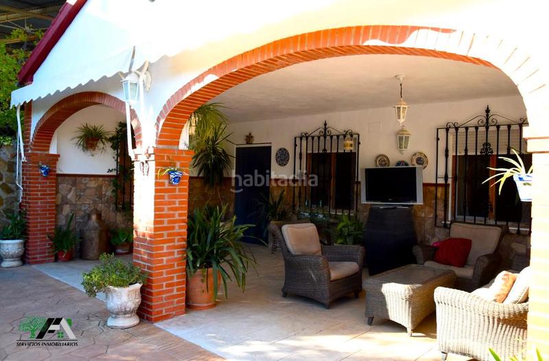 Foto 6c3abaa9-b202-4827-83e9-8b6590f265e6. Lloguer xalet amb xemeneia piscina a Baeza