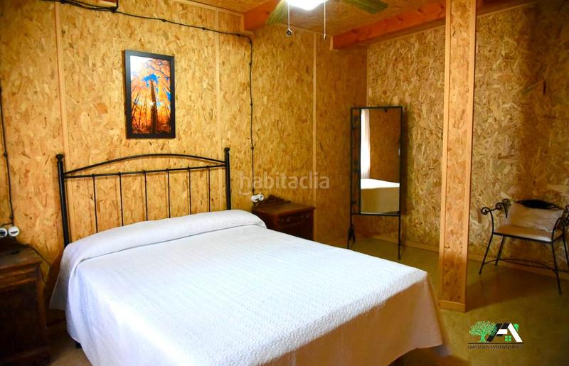 Foto d011b00d-c2a4-4b59-87af-51391d2965a2. Lloguer xalet amb xemeneia piscina a Baeza