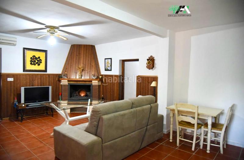 Foto ec61b9ff-9170-4960-9565-ab5e7fe7c3db. Lloguer xalet amb xemeneia piscina a Baeza