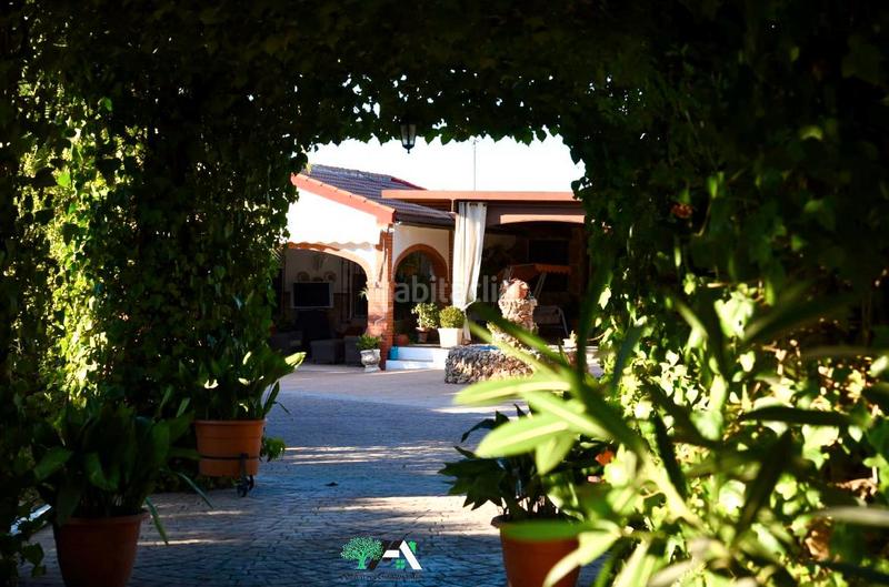 Foto 77b70def-0ceb-42ee-b1c0-134b4a9560d9. Miete chalet mit kamin pool in Baeza