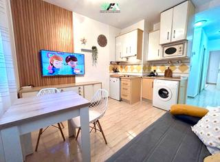 Flat in Calle Almería