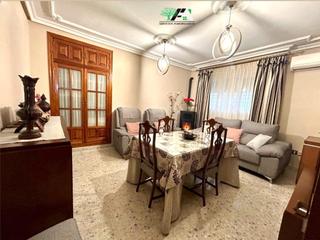 Maison  Calle almeria. Casa / chalet adosado en venta en calle almería, canena.