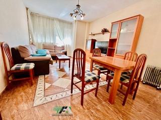 Miete Etagenwohnung  Callejón garnica. Piso en alquiler en zona academia de la guardia civil, baeza.