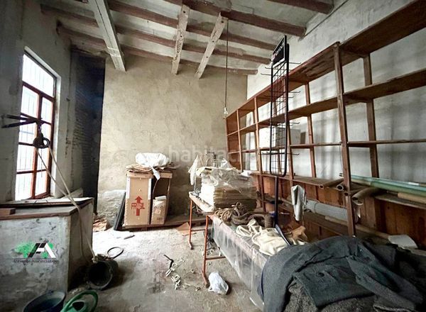 Foto b6a15ea8-6380-400d-a54d-7c44dfb6fddd. Location local commercial dans Baeza