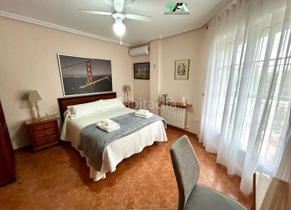 Foto 14238635-b3e0-4f1d-856b-0e971496c97b. Xalet amb aparcament piscina a Baeza