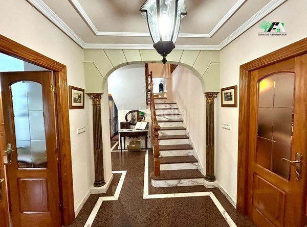 Foto 444bf619-e8bf-417f-9227-f4b1861d275a. Xalet amb aparcament piscina a Baeza