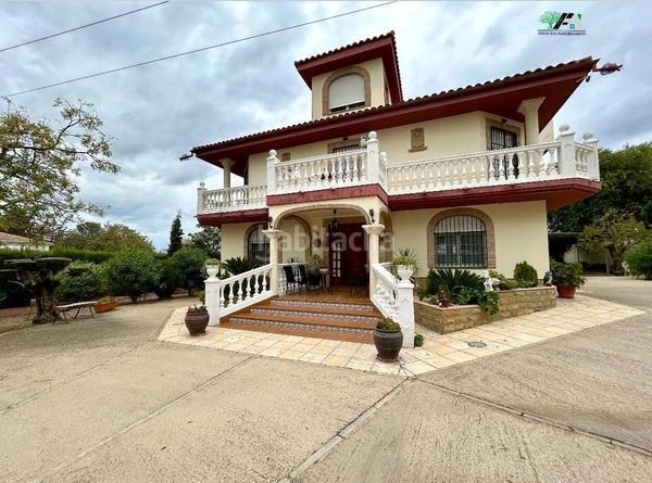 Foto 4516ab89-35ef-4421-888a-ea4c3989a077. Xalet amb aparcament piscina a Baeza