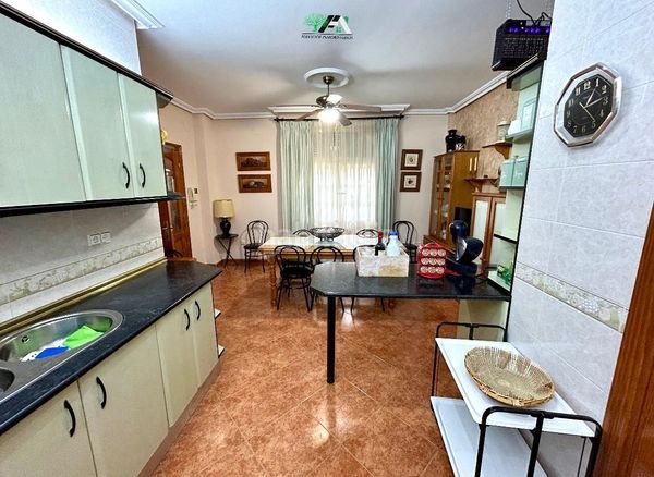 Foto 4ae0cd1b-48d7-4d21-809a-f32ac9a23e76. Xalet amb aparcament piscina a Baeza