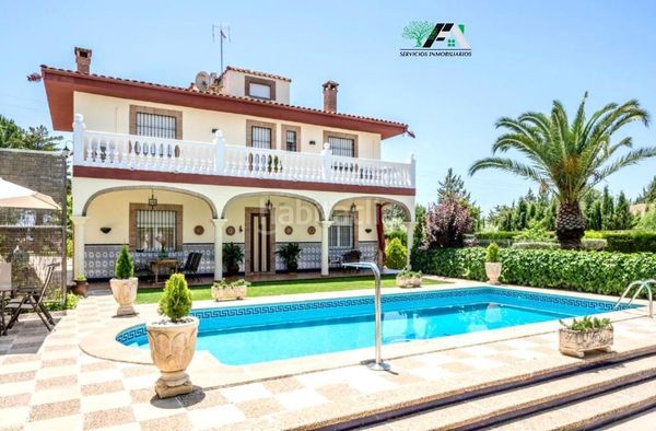 Foto 620e5867-a7a3-4449-9118-2e8ce220c59b. Xalet amb aparcament piscina a Baeza