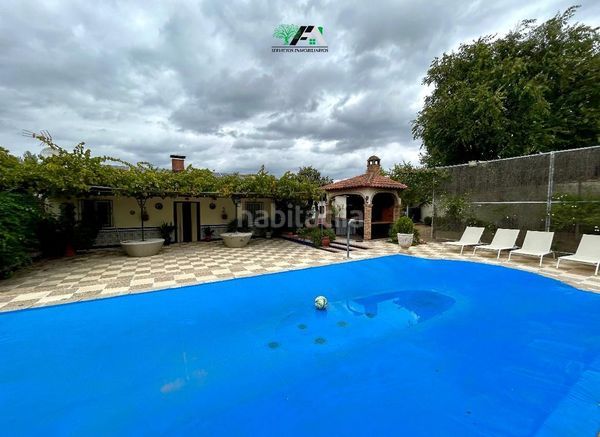 Foto 7e53f6b6-0cf9-4459-9a2c-5b05d10ed82c. Xalet amb aparcament piscina a Baeza