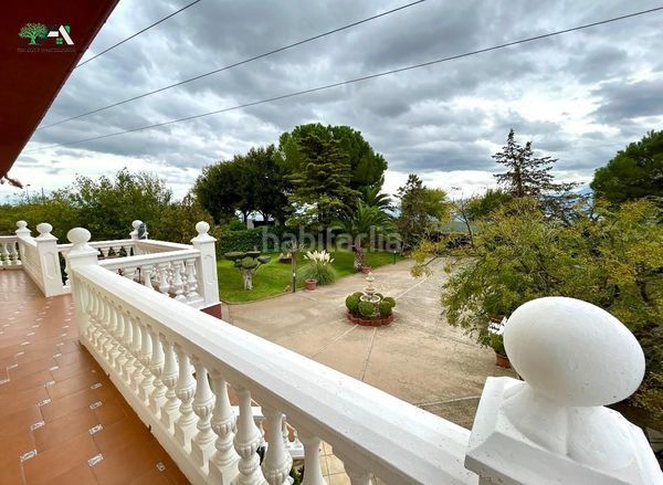 Foto 8296b145-ec23-46d0-906a-80d7a2b3de76. Xalet amb aparcament piscina a Baeza