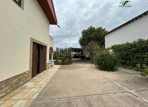 Foto a2c96cb0-2af3-4694-8463-7a1cdb06f50e. Xalet amb aparcament piscina a Baeza