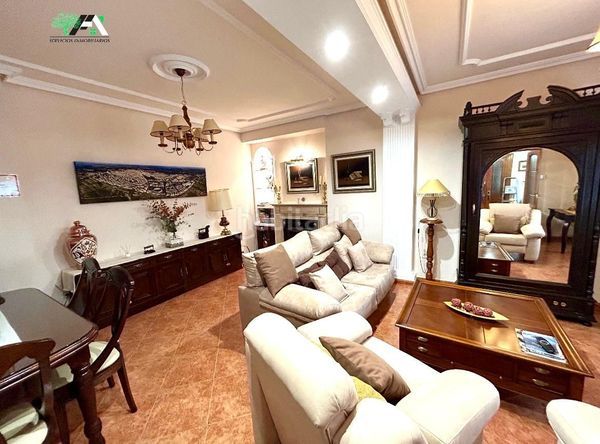 Foto b186c10c-3b51-4357-8b72-e7ca7f365ec9. Xalet amb aparcament piscina a Baeza