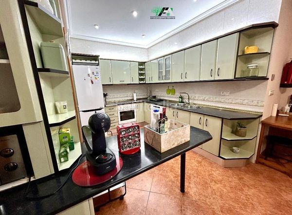 Foto bcbaecf6-6701-49df-a7c6-ca770a32f32a. Xalet amb aparcament piscina a Baeza