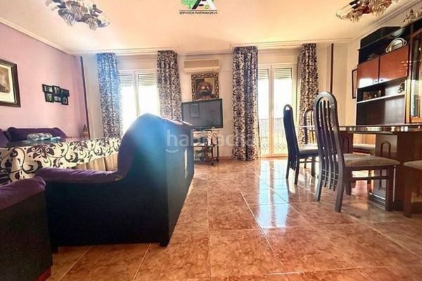 Foto dc741d79-432a-45ea-bb48-e8b8941552e8. Pis a Baeza