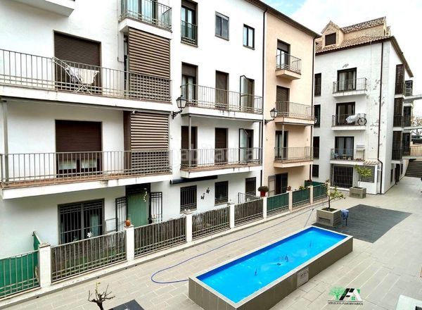 Foto ccbb898c-79a8-46b9-ba1c-c8fad818291c. Pis amb aparcament a Baeza
