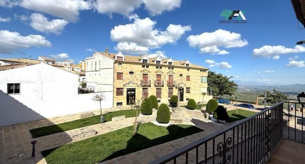 Foto ea4c16eb-aa55-4b95-af20-36a22e669900. Duplex dans Baeza