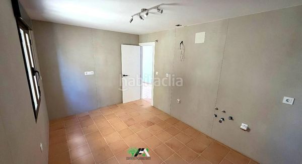 Foto f974c8c0-b5a7-46c8-9848-0625bd687ae1. Duplex dans Baeza