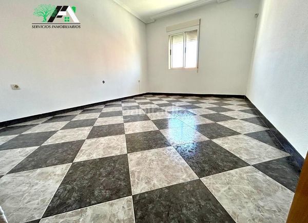 Foto 63b0b992-9075-4083-b372-acda899f7a23. Piso  en venta, begijar. en Begíjar