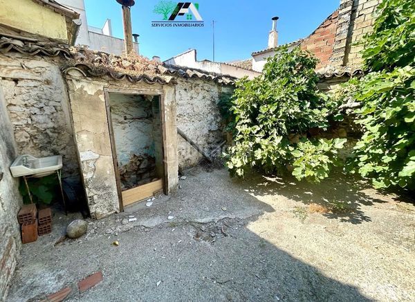 Foto 288aea51-5d35-4b9e-b2b1-0f1c420b5efd. Casa amb aparcament a Baeza