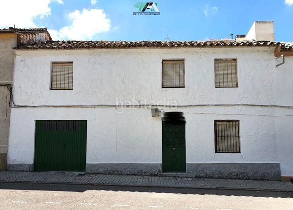 Foto 8c086a64-329b-47b6-9d5d-83fa40270616. Casa amb aparcament a Baeza