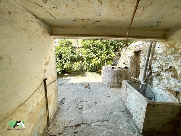 Foto 8e5c1ef4-fe4f-4d1e-9dec-fbd43038881b. Casa amb aparcament a Baeza