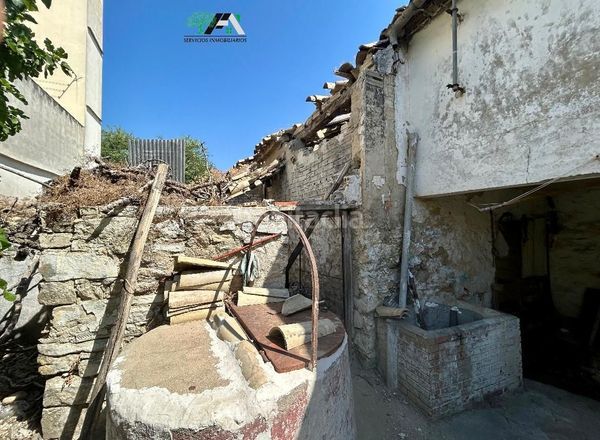 Foto be4a93aa-9008-4860-a915-3748ec003157. Casa amb aparcament a Baeza