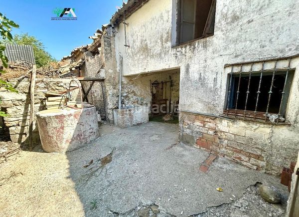 Foto c65bebe8-8e8d-47c9-801e-ce6d0ad54268. Casa amb aparcament a Baeza