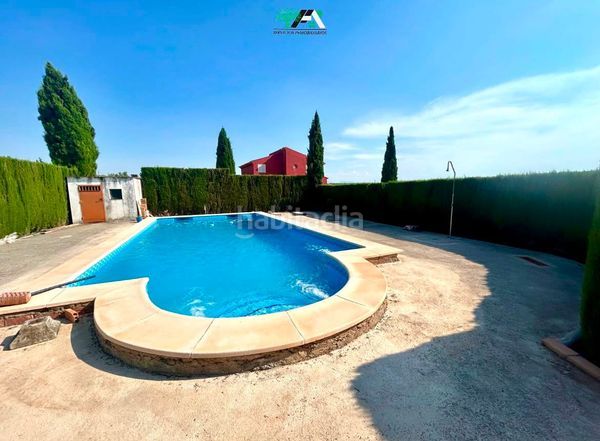 Foto ab97b1d3-d56a-4b1a-a08c-e49967856a8c. Xalet amb aparcament piscina a Úbeda