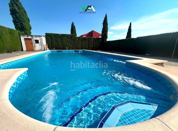 Foto bb65df05-0ca8-447c-b6de-13fccdab69f4. Xalet amb aparcament piscina a Úbeda