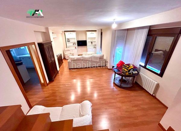 Foto e9f7db53-6068-4f5c-9248-4dd8dc04fc68. Casa con parcheggio in Baeza