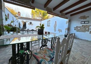 Affitto Casa in Baeza. Casa / chalet pareado en alquiler en calle el valle, baeza.