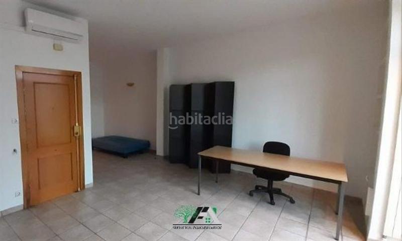Foto 99a7f18d-3b50-4625-a139-fe405a24c0e6. Edifici a Baeza