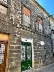 Casa  Calle canónigo melgares raya. Acogedora casa en baeza para reformar