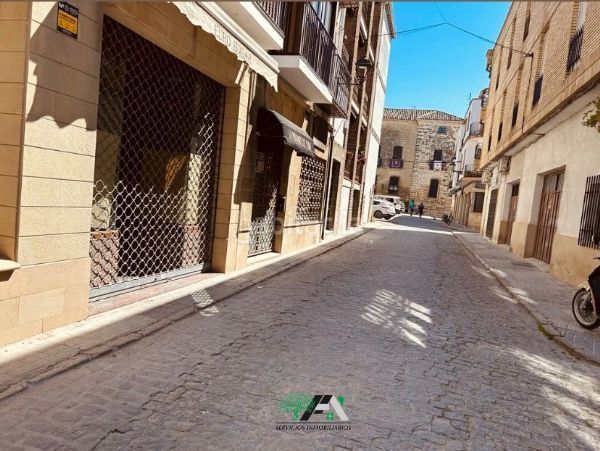 Foto e7c7a785-5023-492d-8d5d-80c3ccb1e826. Lloguer local comercial a Baeza