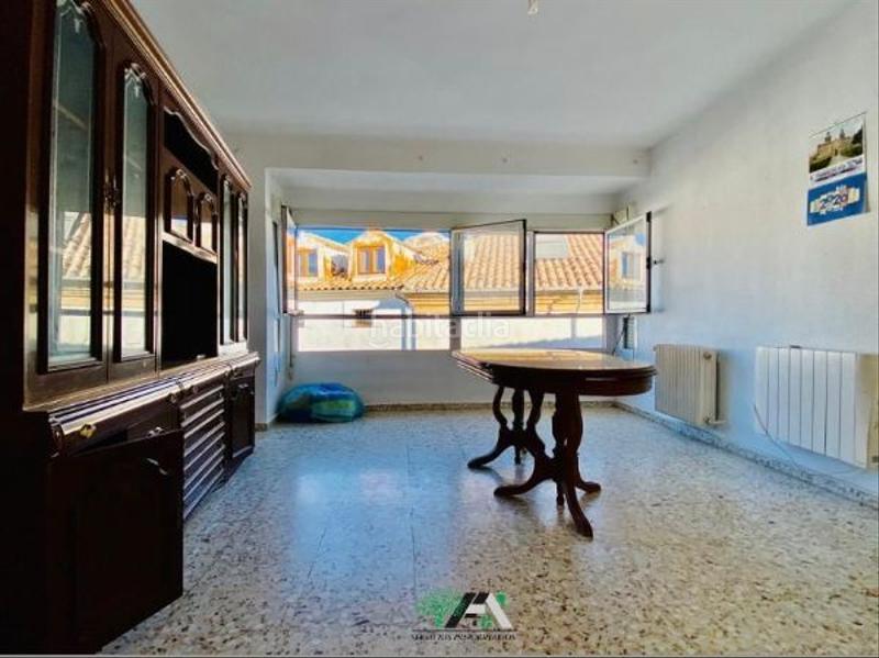 Foto 207528f2-e8f7-4e2a-891b-63133d530e89. Piso  en calle patrocinio biedma, . en Baeza