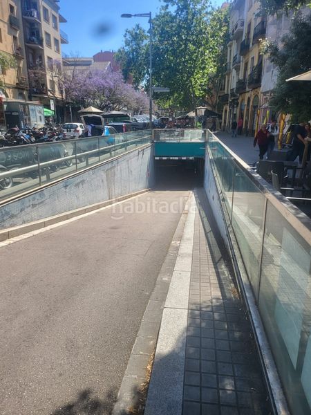 Foto 8e0c701e-2f51-461c-aac6-0ef35e65f73c. Aparcament cotxe a Hostafrancs Barcelona