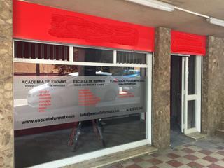 Lloguer Local Comercial  Carrer de monturiol. Preparado para oficinas