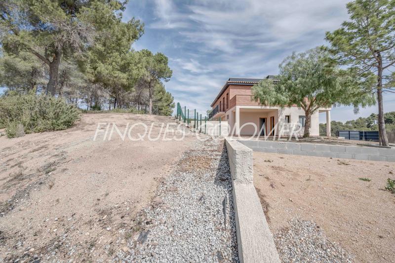 Foto 2f2de22f-0a7a-4d78-9f50-2b6087960c2c. Casa a schiera con riscaldamento parcheggio in Sant Muç Rubí