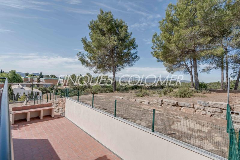 Foto eb687e57-5d33-4ed6-9460-f4ecf0dbe40c. Casa adosada en Sant Muç Rubí