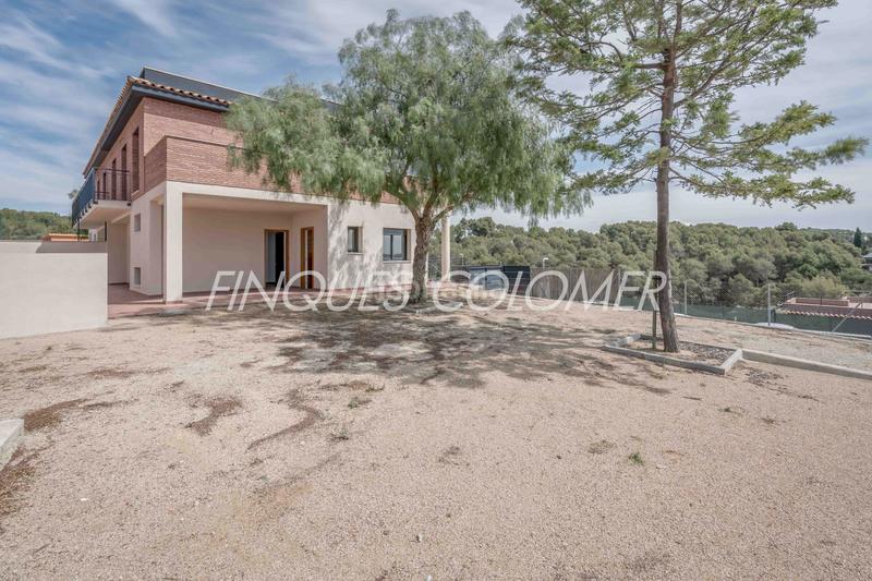 Foto 0b11a584-e2b5-477f-9dec-3391c085ddae. Casa adossada amb calefacció aparcament a Sant Muç Rubí
