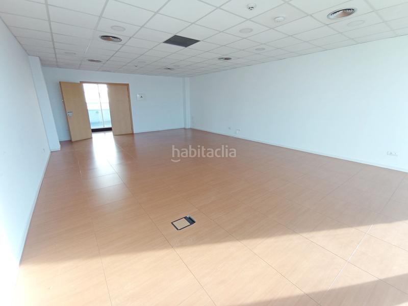 Foto beab8112-9ea9-482a-bbb2-6f1ce1e1045c. Miete büro mit heizung in Mercat Rubí