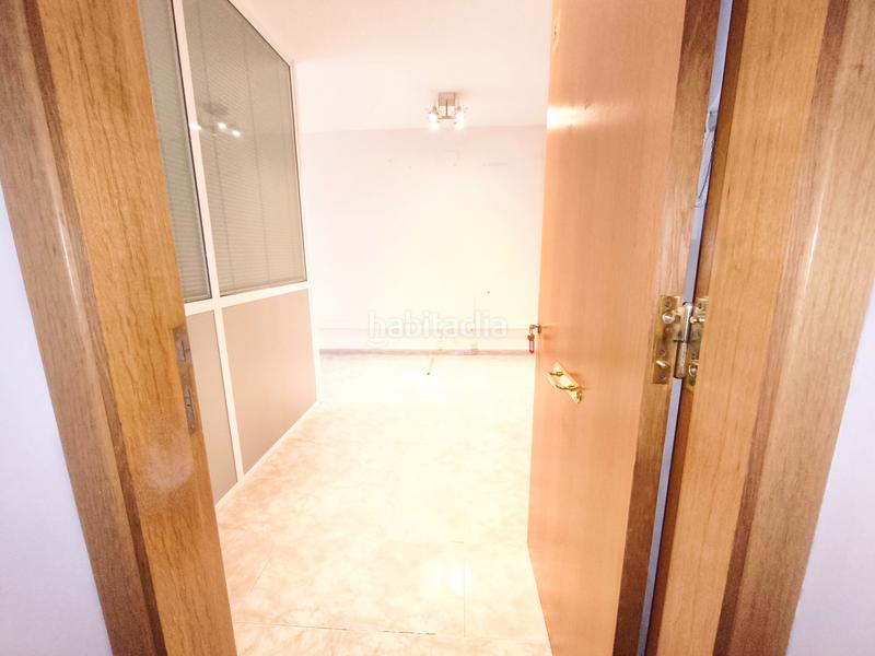 Foto f59b1b23-dffe-489a-aafb-402c7ca16a96. Location bureau avec chauffage dans Centre Rubí