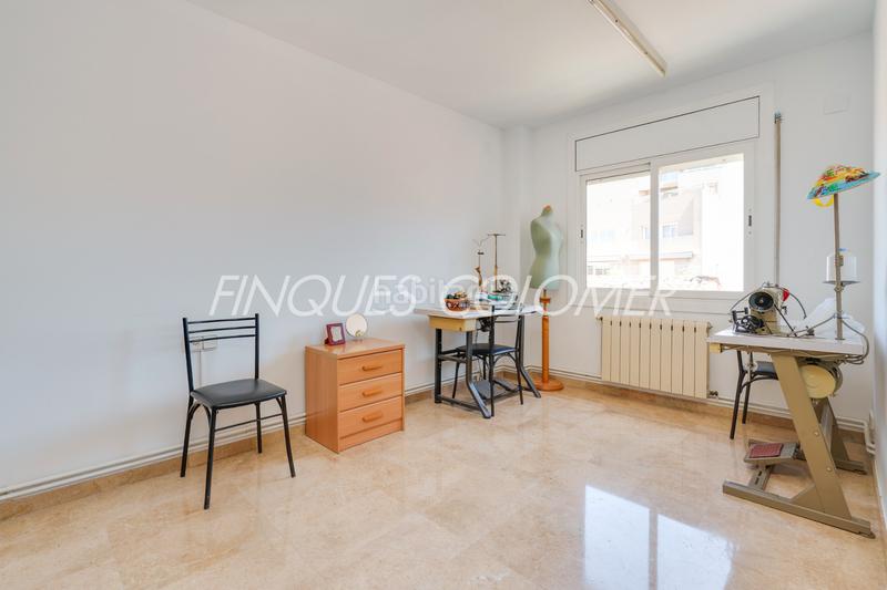 Foto 08a5c256-0bc1-4b33-b6a6-1eb21bb10e8a. Casa adosada en calle peatonal en pleno centro en Rubí