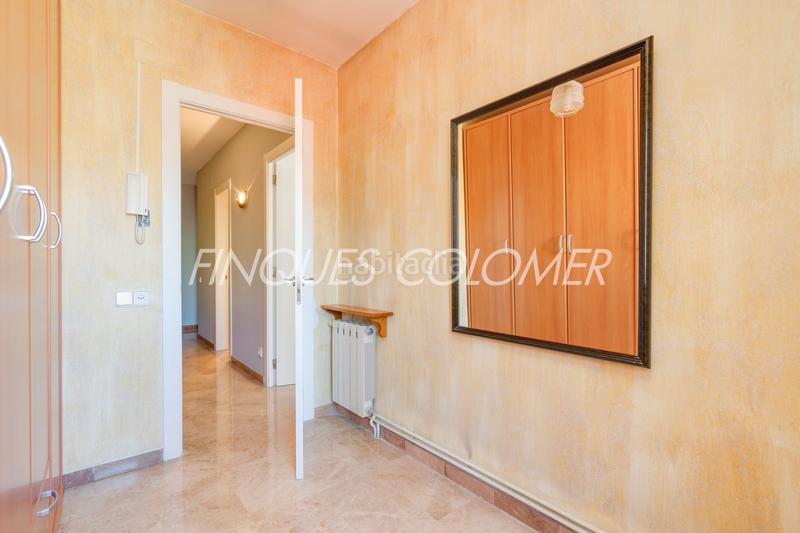 Foto 17627c3e-9d48-43be-a379-722dd897ae5d. Casa adosada en calle peatonal en pleno centro en Rubí