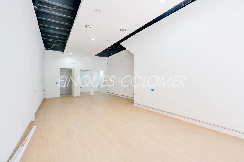 Foto 1df75f0f-8277-4cd5-bda7-bcb7c1707716. Casa adosada en calle peatonal en pleno centro en Rubí