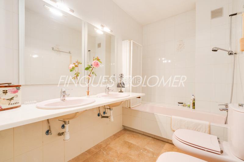 Foto 21c16315-6089-44aa-933a-0acfe6217a3c. Casa adosada en calle peatonal en pleno centro en Rubí