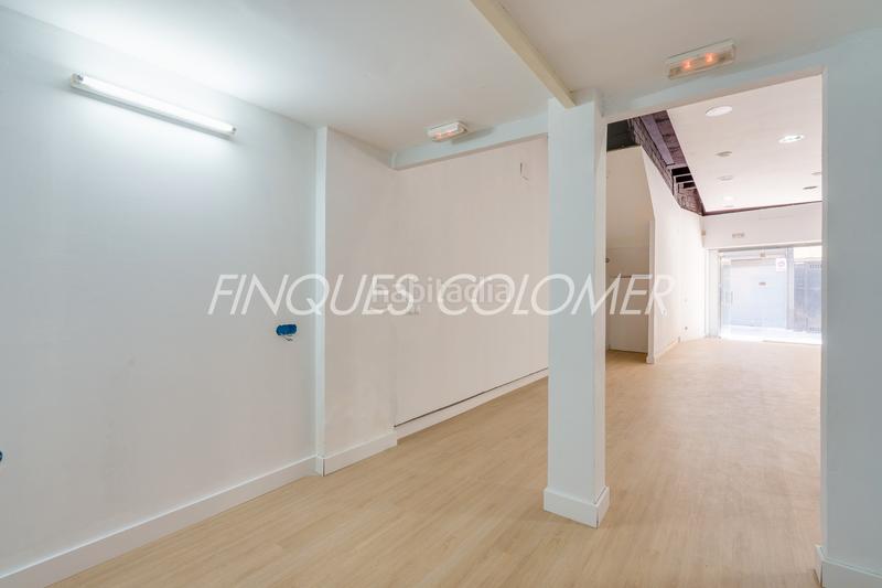 Foto 5b2988ce-3cbc-49e7-8bcc-c86915396a4e. Casa adosada en calle peatonal en pleno centro en Rubí