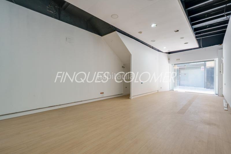 Foto 6f6aed94-0e79-4f6e-ad82-bfbdaede152d. Casa adosada en calle peatonal en pleno centro en Rubí